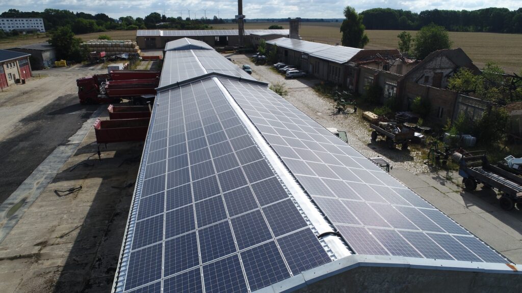 Solaranlage Dach Landwirtschaftlicher Betrieb Boddin