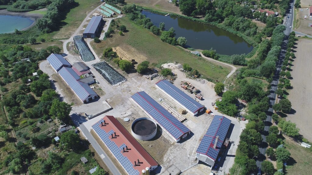 Solaranlage Landwirtschaftlicher Betrieb Güstrow der Wolkenlos Solarprojekte GmbH & co. KG