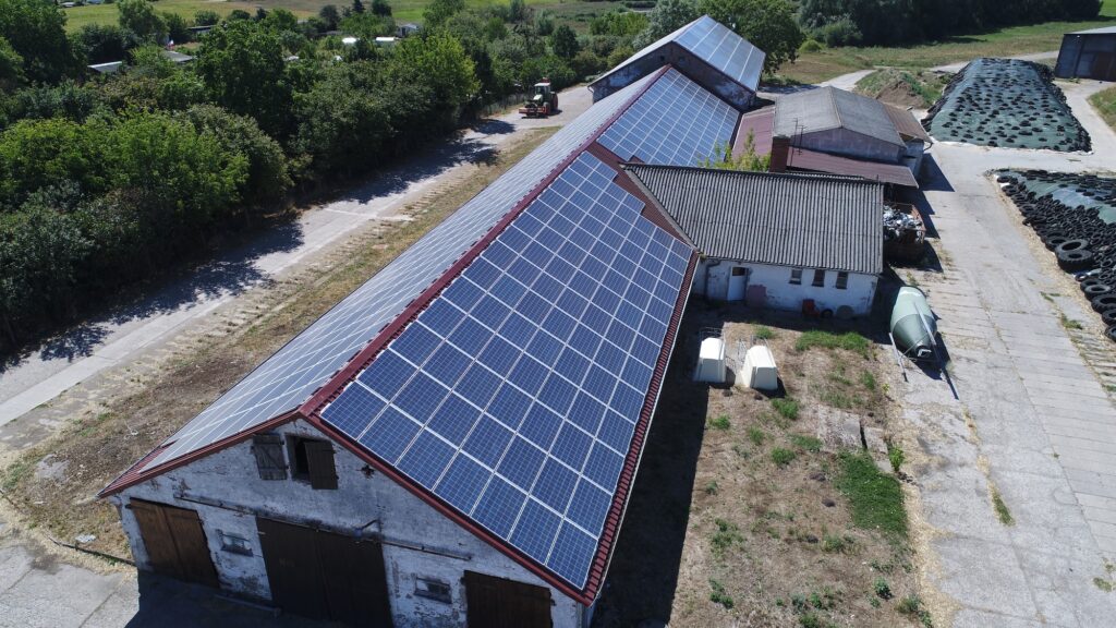 Dach Solaranlage Landwirtschaftlicher Betrieb Güstrow